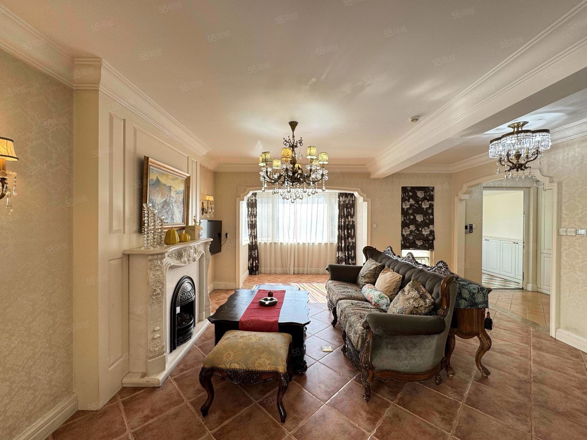 澳景園4室3廳5衛(wèi)365.66㎡南北1700萬(wàn)