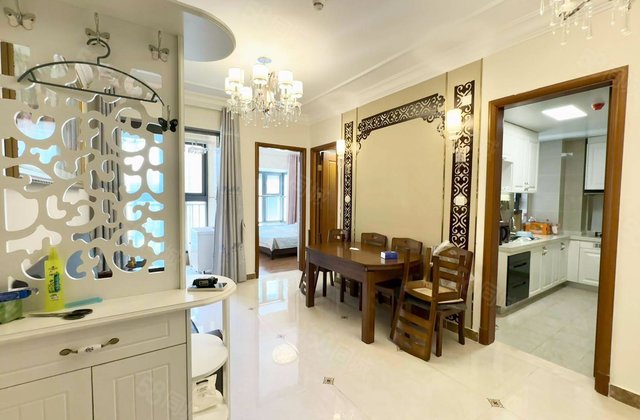 恒大海上威尼斯北区1室2厅55㎡15万二手房图片