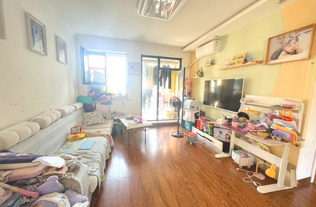万盛理想国卡梅尔城2室2厅87㎡57万二手房图片