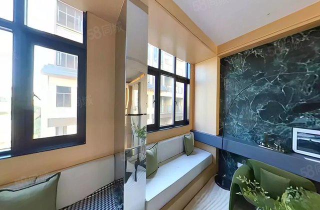 上影广场(别墅)3室3厅240㎡141万二手房图片