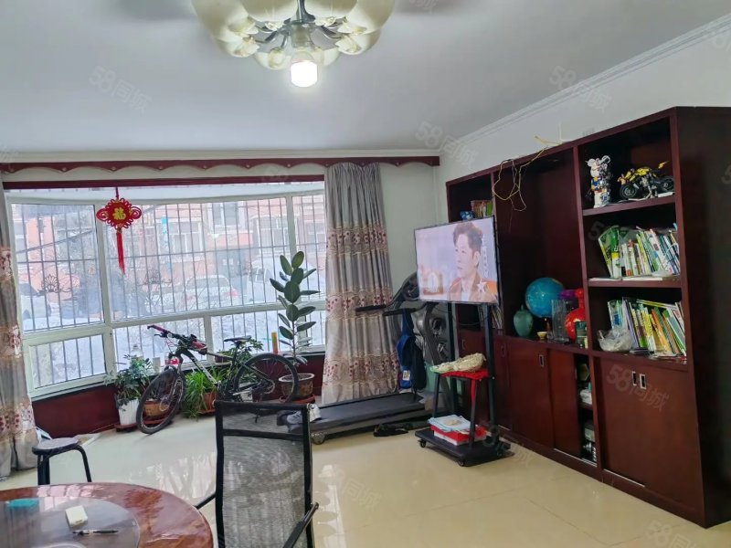 朝阳小区3室1厅1卫127㎡南北40万
