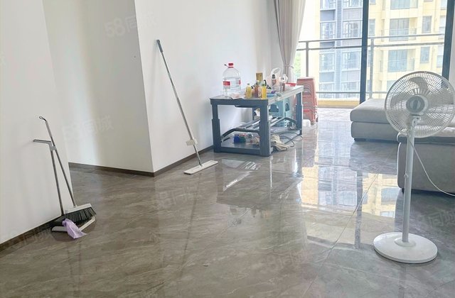 东湖学府B区3室2厅102.84㎡119万二手房图片