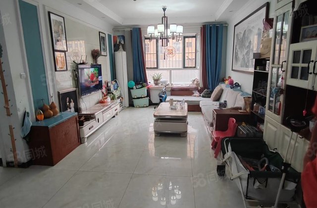 海源丽都三医院北邻 新水河旁  香江商圈 一楼带院有车位