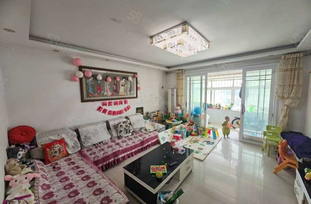 急售阳光 实验对过 鸿顺花园  电梯房 4室2卫 单8千露头