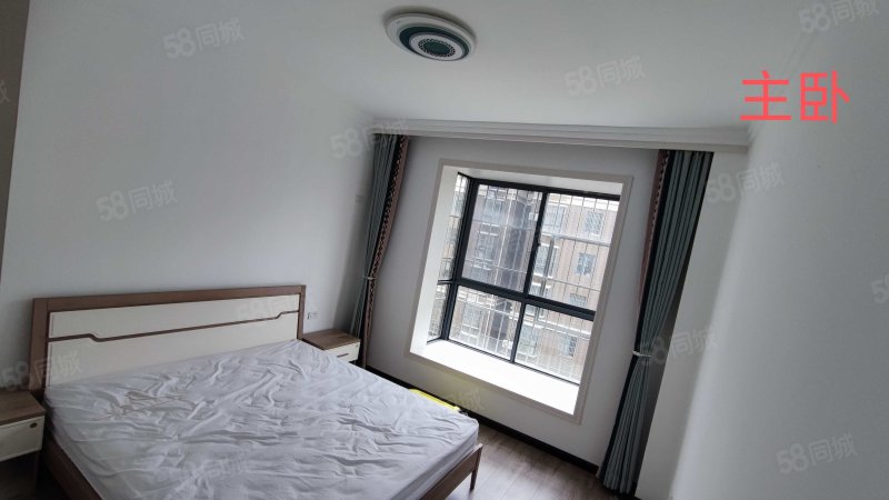 香山丽景3室2厅2卫123.55㎡南北48万