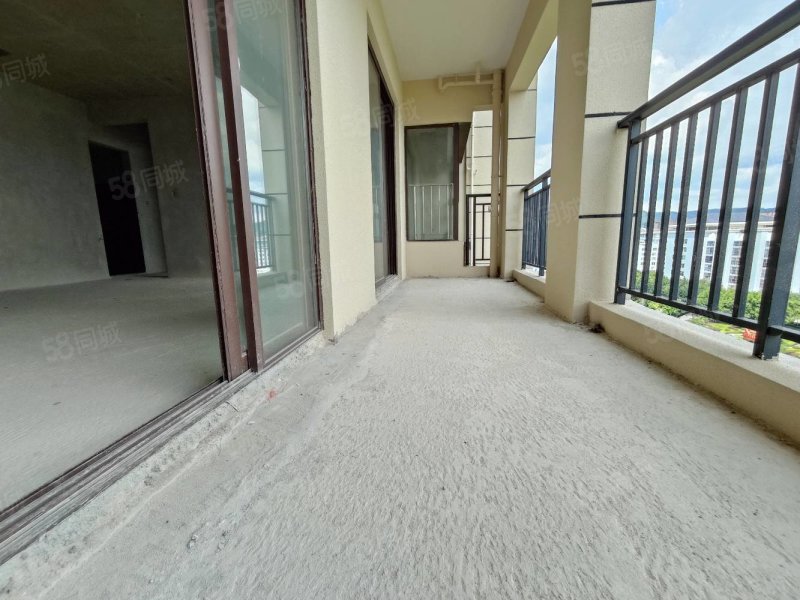 三室两厅 户型方正 视野开阔,拓丰美泉尊府-文山58同城