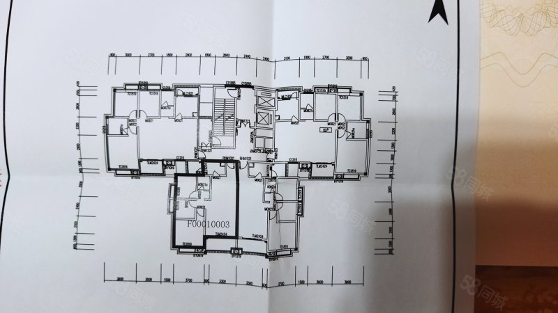 金城华府3室2厅2卫117㎡南北65万