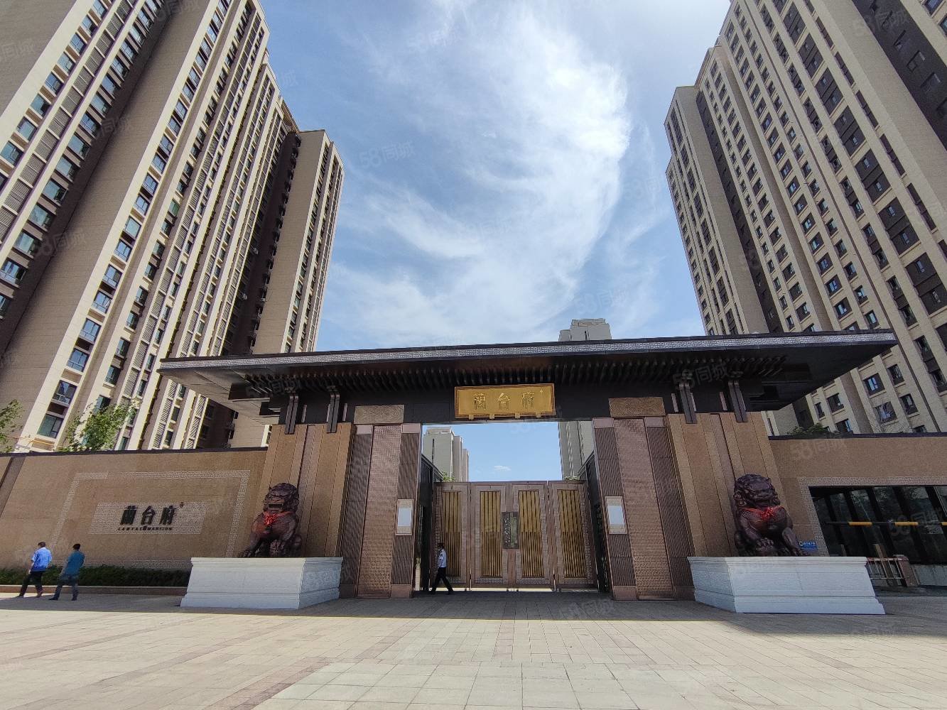 【10图】会展益民大厦旁领地兰台府兰台府三室双卫中间楼层毛坯急售