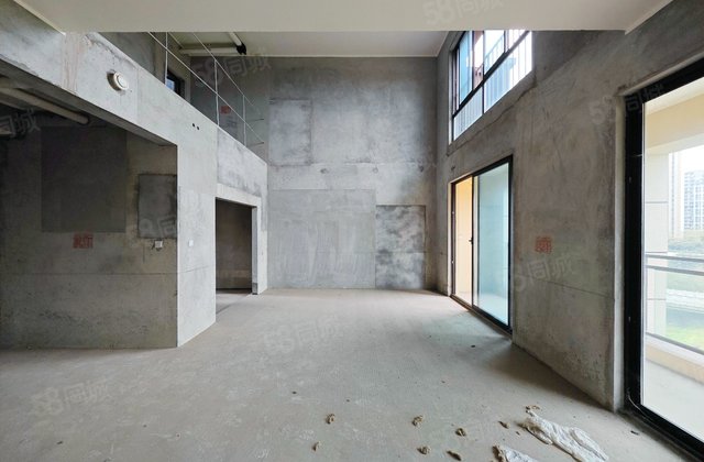 中交漫山(6期)5室1厅142.89㎡150万二手房图片