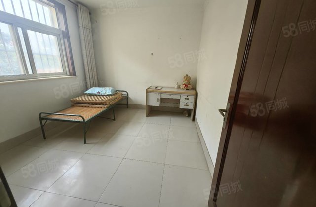 富贵花园 满二 南向采光好 出行方便 商品住宅 商业配套齐全