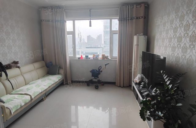 富贵花园 电梯地暖房 带车库 四室 三室错朝阳