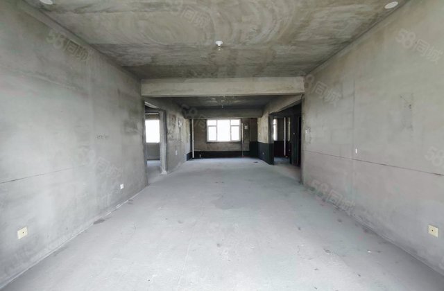 东成贵园3室2厅139㎡56.8万二手房图片