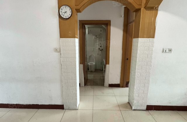 金碧花园2室2厅81.91㎡31.8万二手房图片