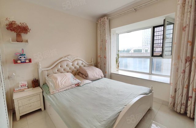 新上！超 两室！精装现房！前排无遮挡！诚心出售！免大税！