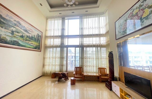 南景园6室2厅280㎡1050万二手房图片