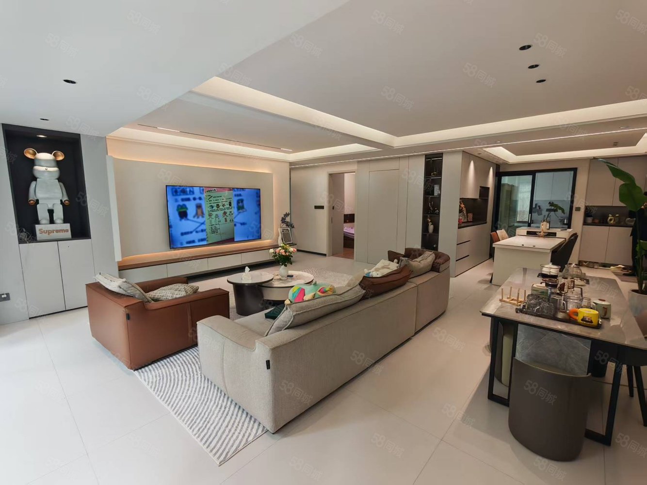 合景泰富云湖天镜3室2厅2卫130㎡东南95万