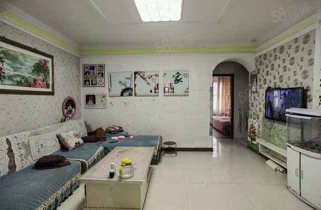 急售 东昌南校 翡翠城多层三楼 送储 有证可按揭 随时看房