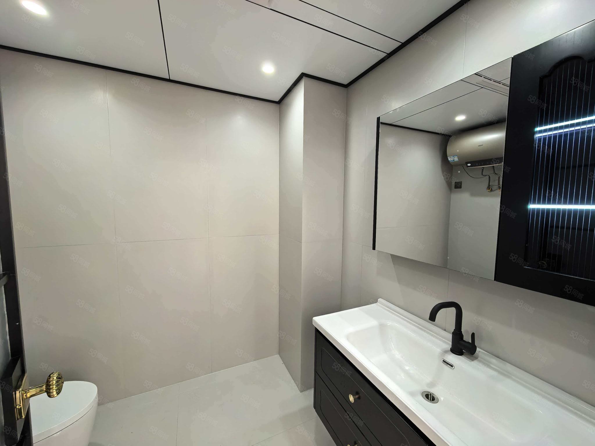 世纪嘉园3室2厅2卫142㎡南北89万