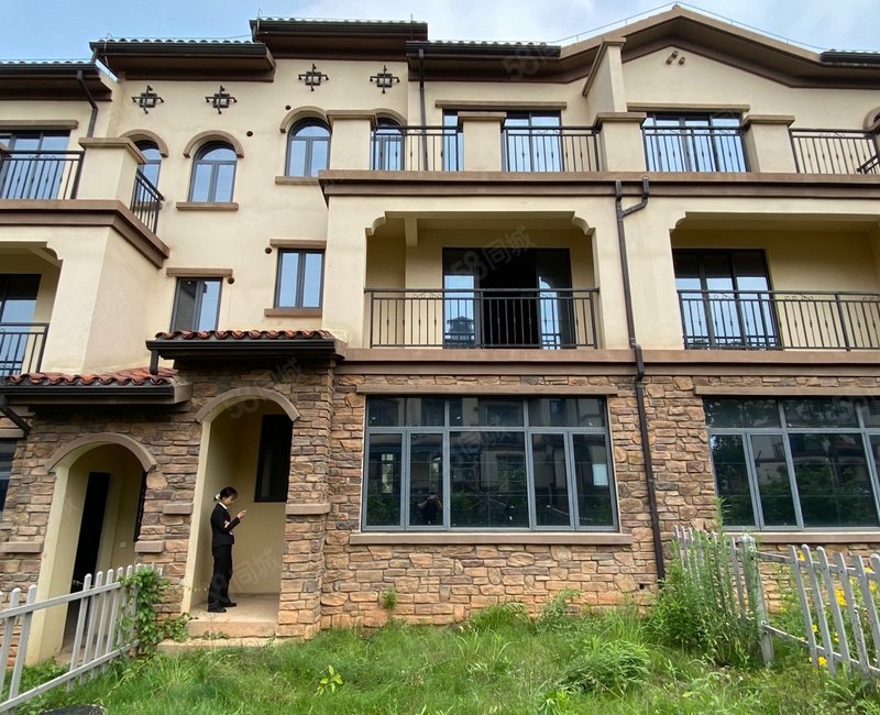 别墅 带前后200平院子 上下三层 满两年,青龙湾畔山美郡-株洲58同城