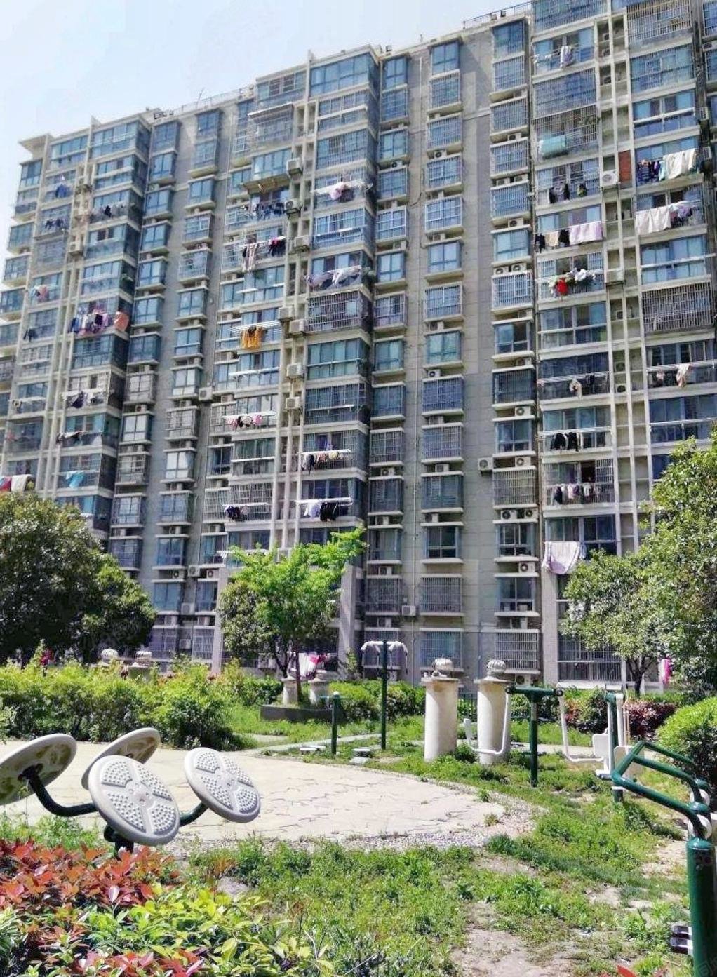 金大洋花园旁 月湖花城送车库满二税少,月湖花城-盐城58同城