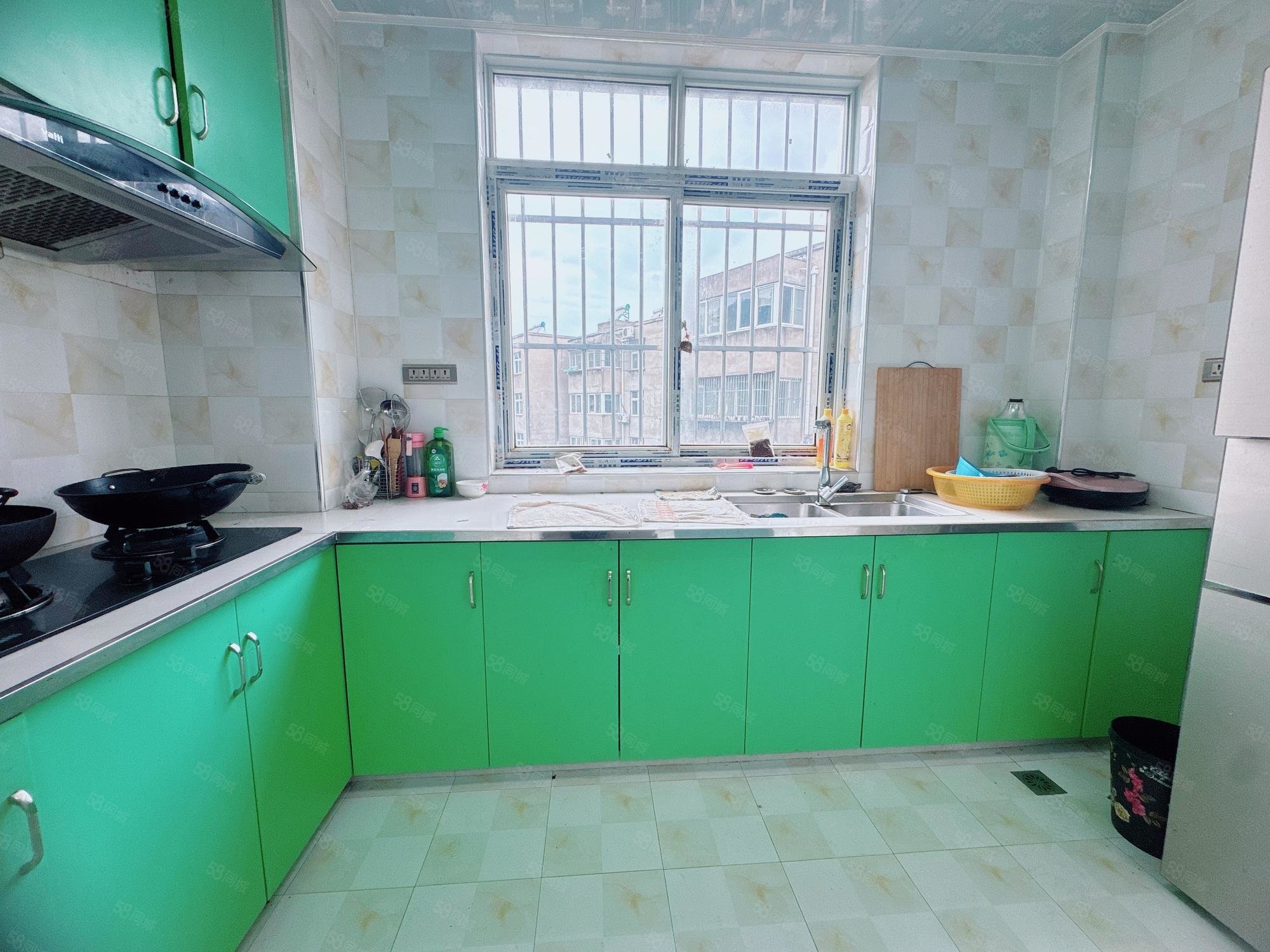 白浪南山小区3室2厅1卫105㎡南11万