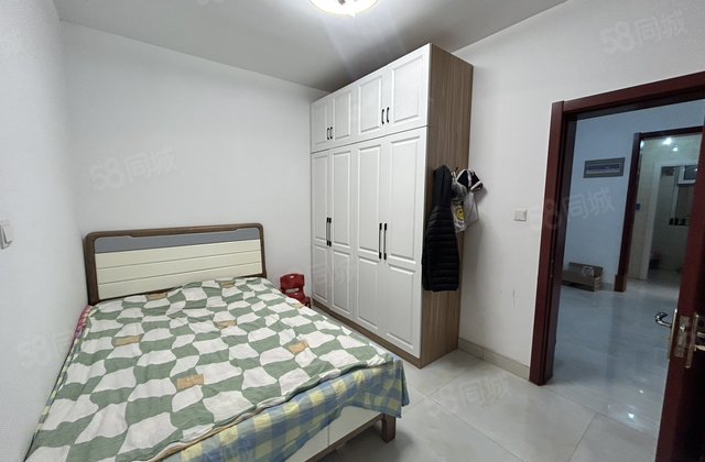 东苑大两室 带车位 免大税 精装好房