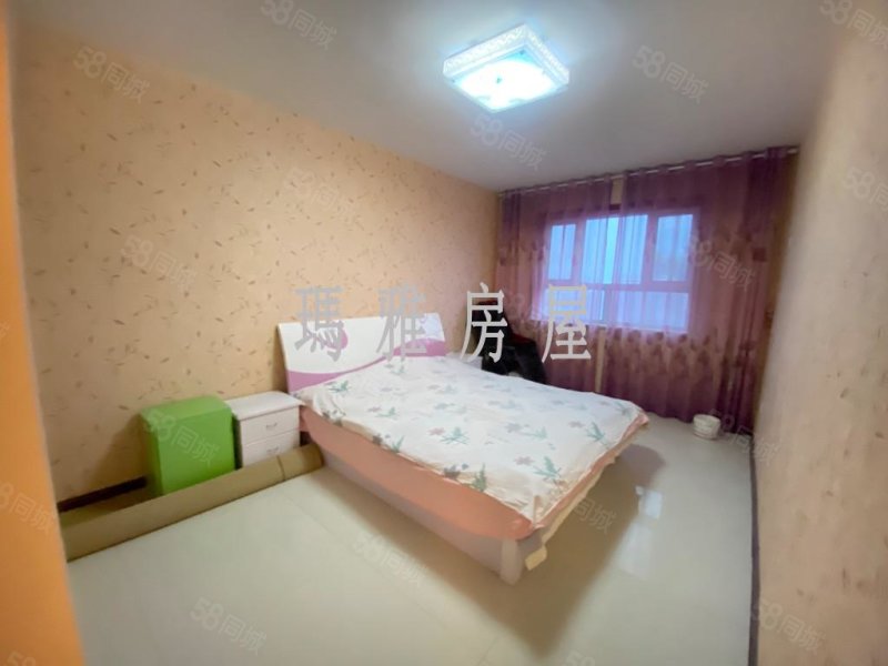 建馨苑小区3室2厅1卫130.26㎡南北61.8万