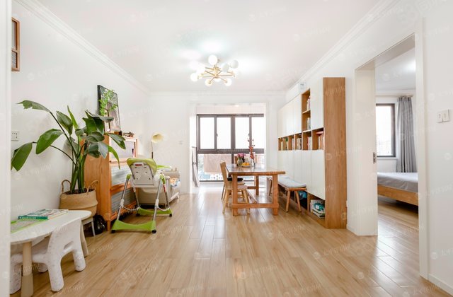 东方悦居苑3室1厅94.81㎡357万二手房图片