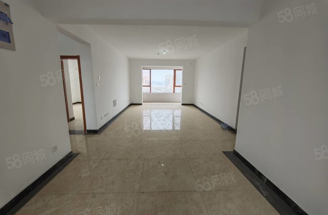 文轩总校 大四室三卫 交房未住 带储藏室 双车位 看房有钥匙