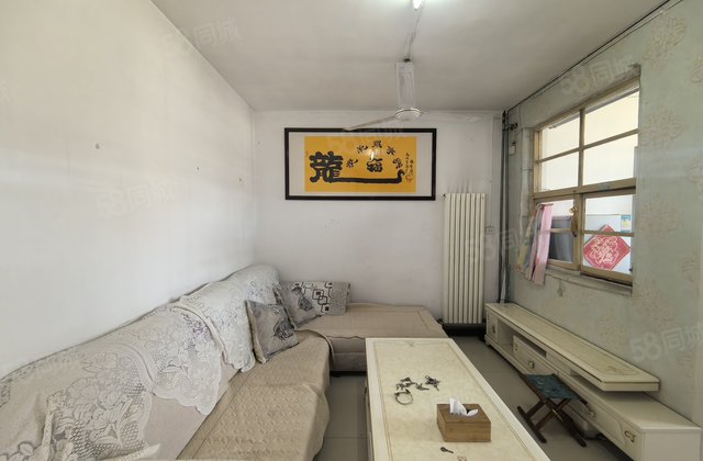 文轩本部，公安局家属院60万 外国语附近，三室，有储免大税