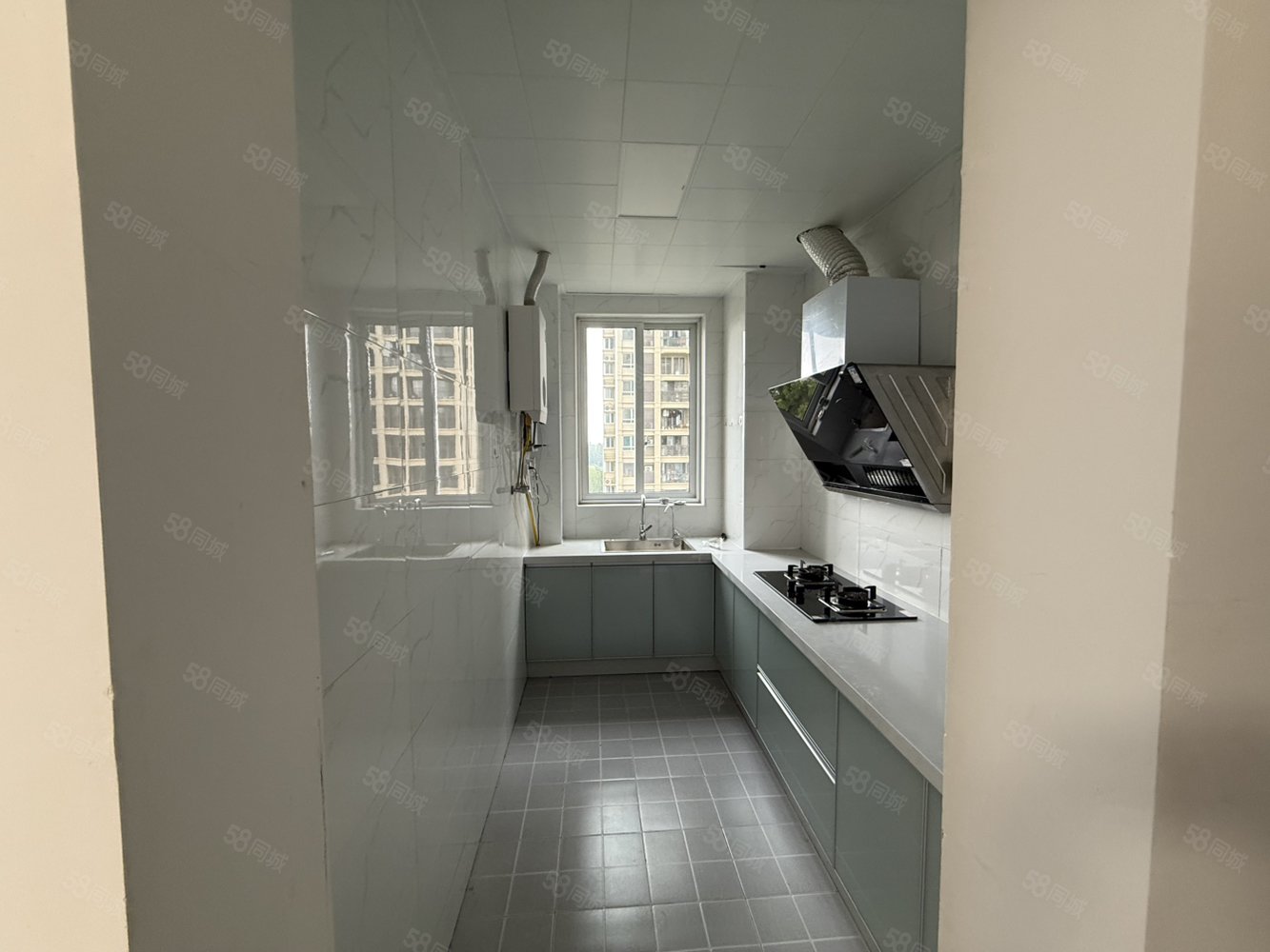 城投五里高小区4室2厅2卫120㎡南北48万