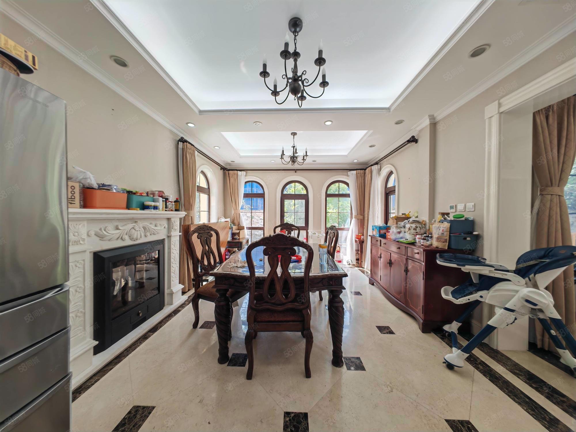 天恒別墅山6室3廳5衛(wèi)198㎡南北950萬(wàn)