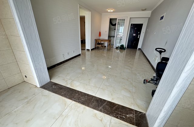 水晶丽城西区 商品房 两室两厅 好楼层，采光好，急售