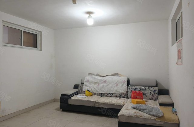 楼层好 小三房 南北通透 产权清晰 精装可拎包入住 交通便利