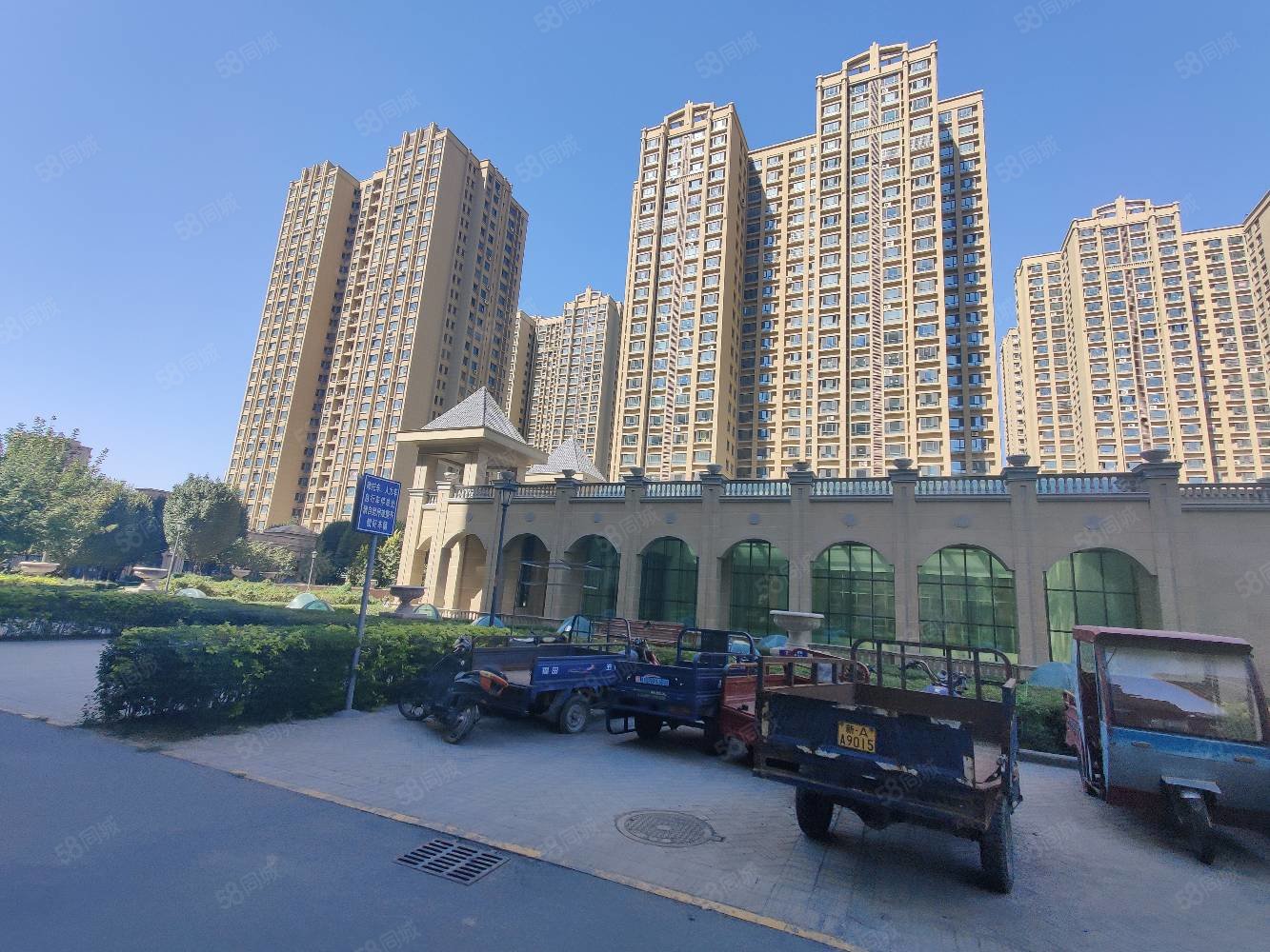 通嘉东方御景3室2厅2卫156.84㎡南北125万