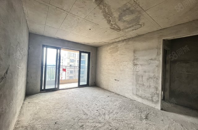 恒大御府3室2厅132㎡63.8万二手房图片