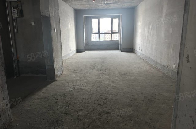 福田东区3室2厅135㎡68万二手房图片