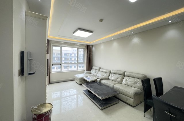 东昌路 市文化中心旁 昌润莲城 带车位储藏室 精装修 采光好