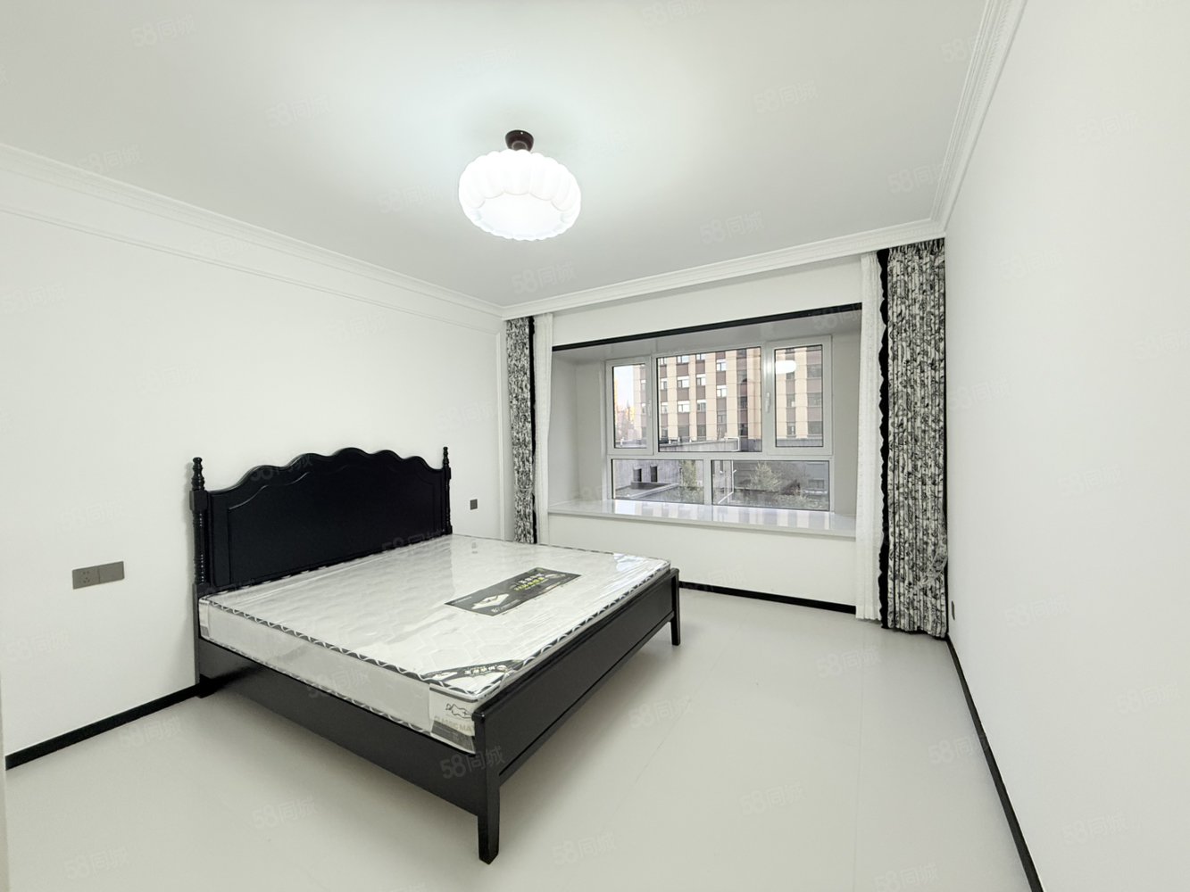 文豪世家3室2厅2卫166㎡南北108万