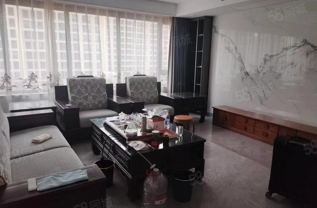 中华路大桥 百合新城锦兰园 紧邻第三实验 四室 精装双车位