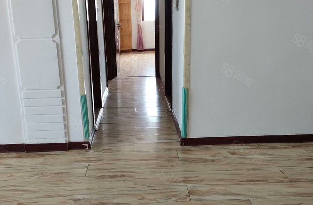 荣安广场3室2厅122㎡57万二手房图片