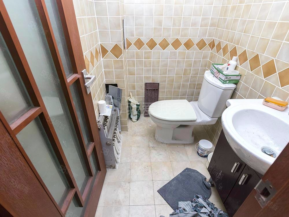 八大處山莊5室3廳3衛(wèi)257.7㎡南北1400萬