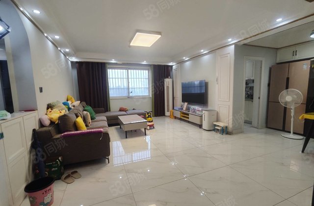 急售!满二!邻五中!精装!3室!双卫!送车位!