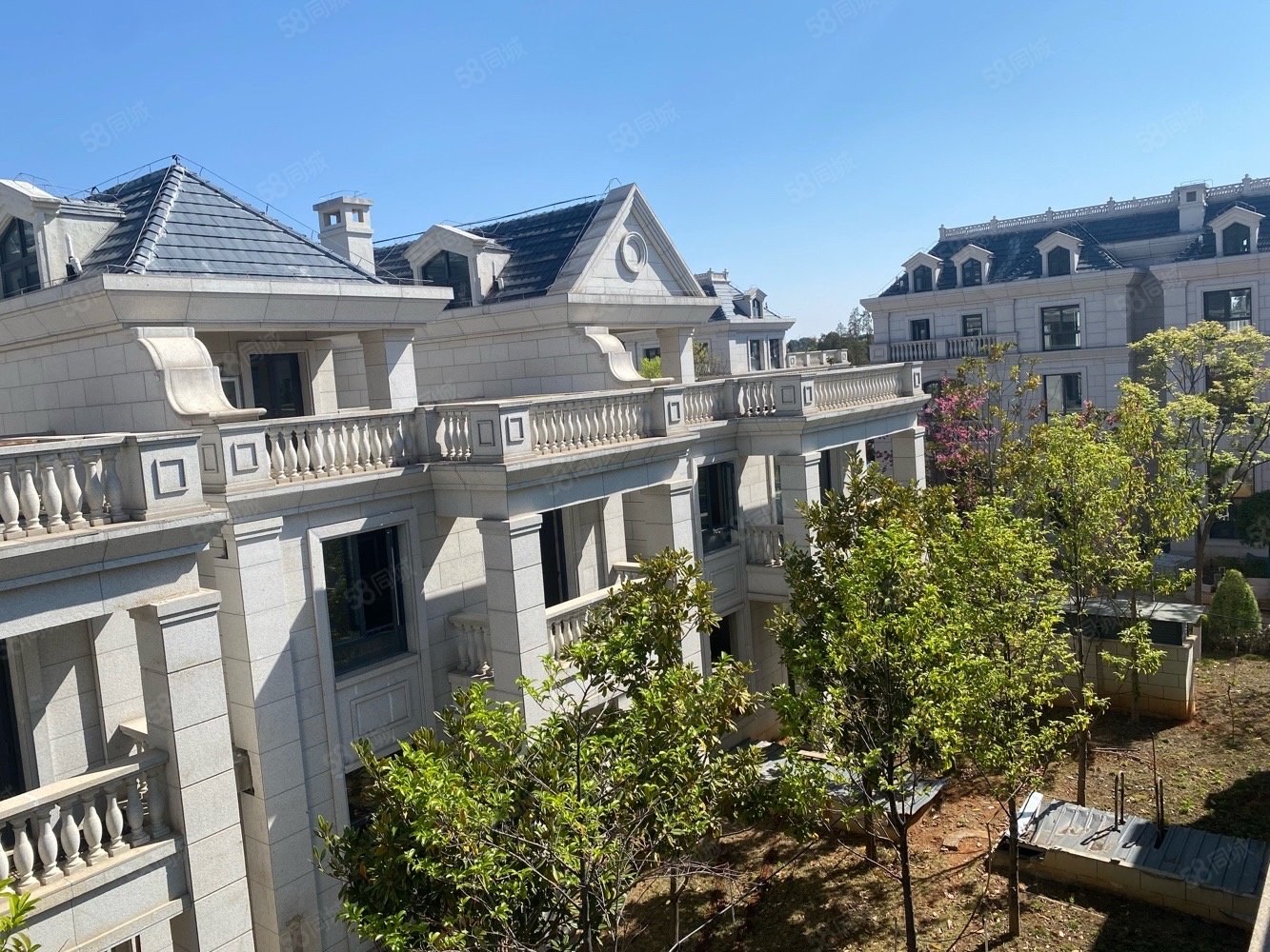 春城首府6室2厅3卫462.68㎡南1280万