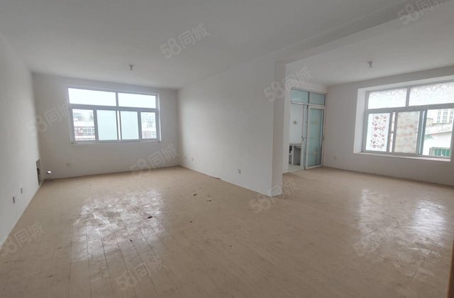 急售！万达东邻！洋房！三室双卫！大阳台！随时看房！