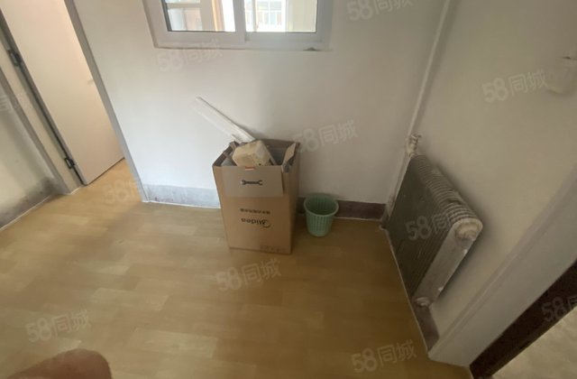 聊城师范家属院 交通便捷 南北通透 小三房 中间楼层采光好