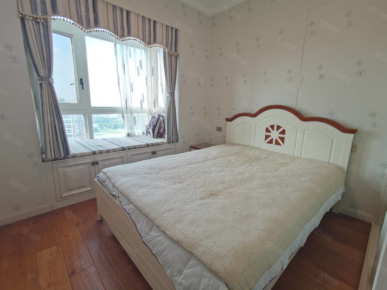 锦绣潜城3室2厅2卫136㎡南北69万