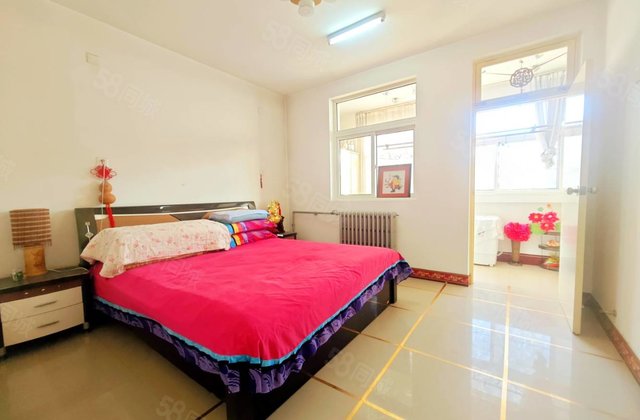 育新南街，育新家园低楼层，小区干净卫生停车方便