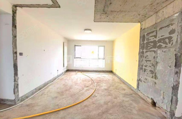 鸿庆苑3室2厅118㎡106万二手房图片