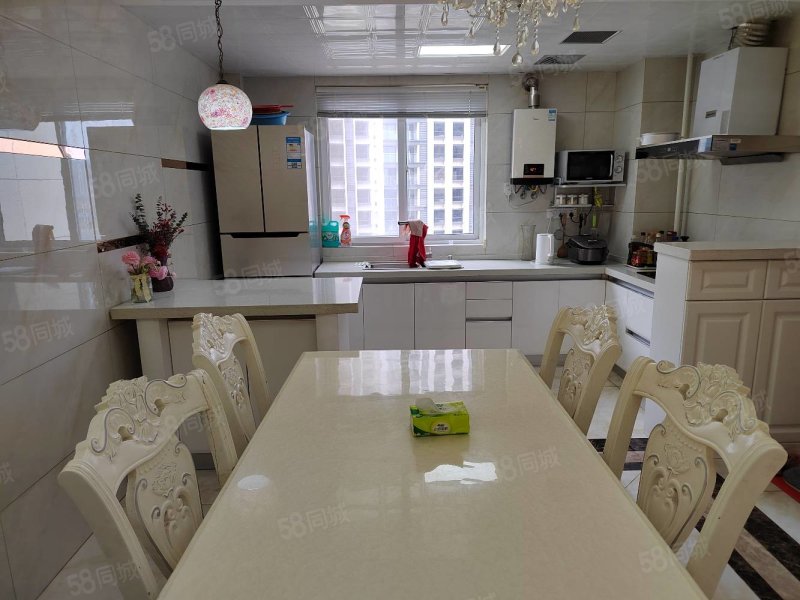 141万,3室2厅2卫,看房方便,宝华花园-盐城58同城